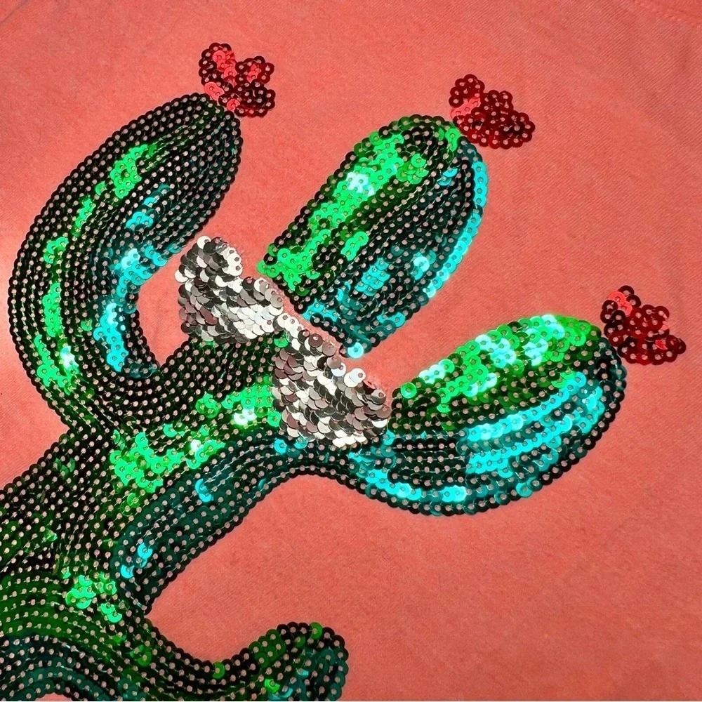 🌵🕶️Cute cactus flip sequin t-shirt! - Picture 5 of 9
